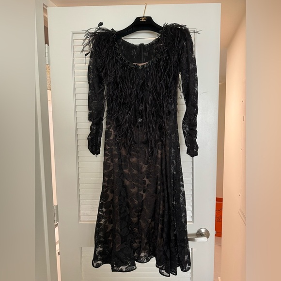 2022 Chanel Ready to wear ostrich trim dress - Picture 4 of 16